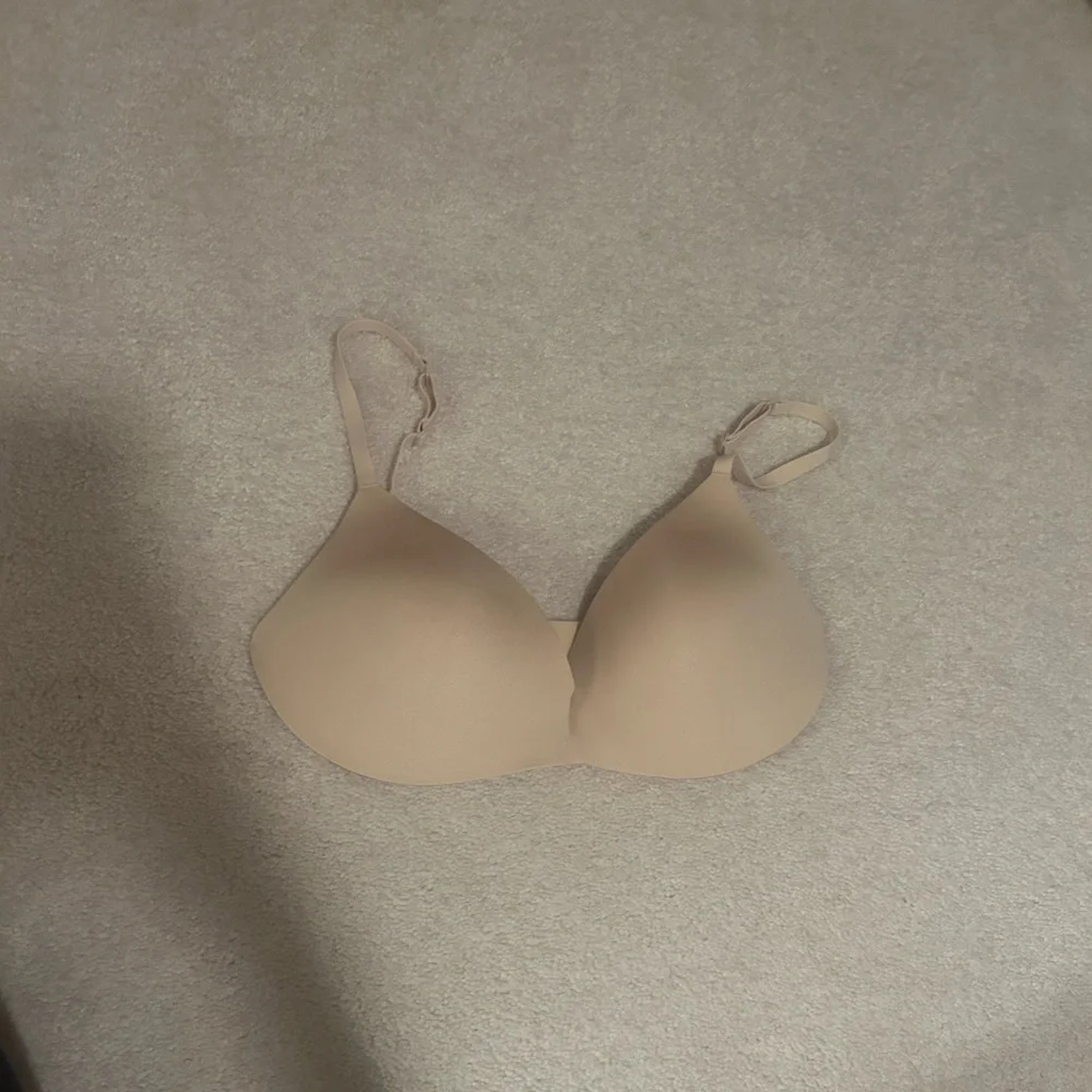 Skims wireless push up plunge bra sand - Picture 3 of 3